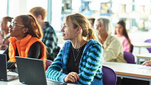 Analyzing the Rhetorical Context Through Internet Trends