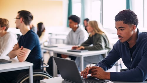 From Summary to Insight: Pushing AP English Students Toward Sophisticated Commentary